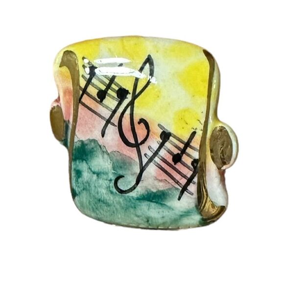 Musical theme vintage ceramic pin brooch - Picture 4 of 7